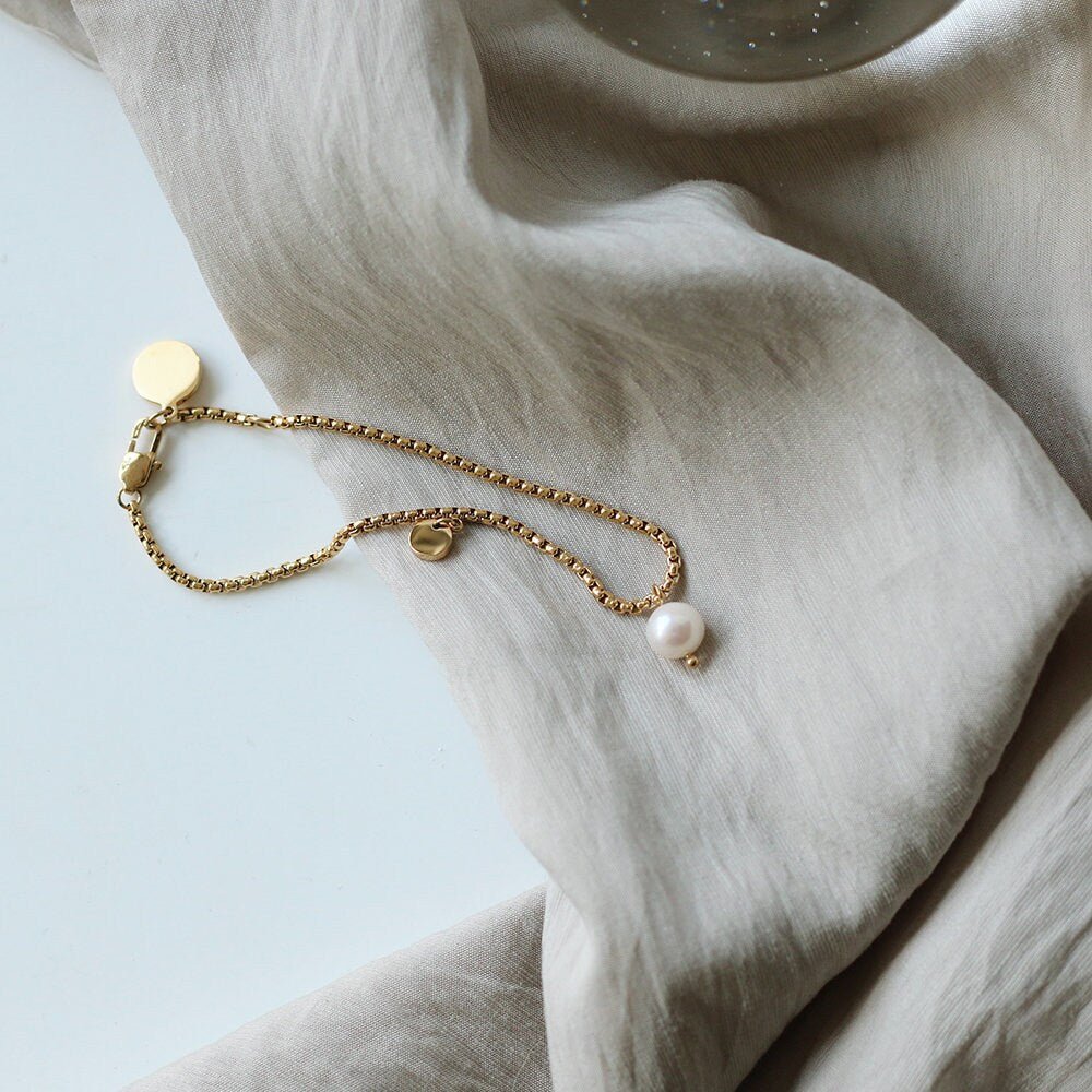 Dainty Pearl Bracelet, Fresh Water Pearl Bracelet, Natural Pearl Bracelet, 18K Gold Plated Bracelet, Wedding Bracelet, 1 Pearl Bracelet